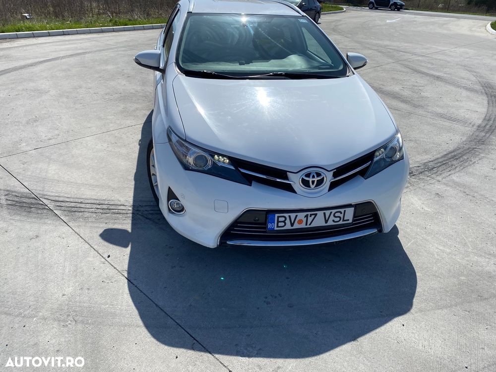 Toyota Auris 1.4 D-4D Comfort - 4
