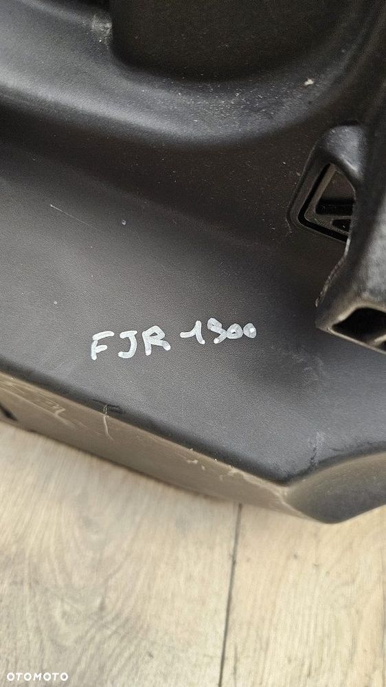 Kufer lewy Yamaha FJR 1300 / Tracer 900 - 6