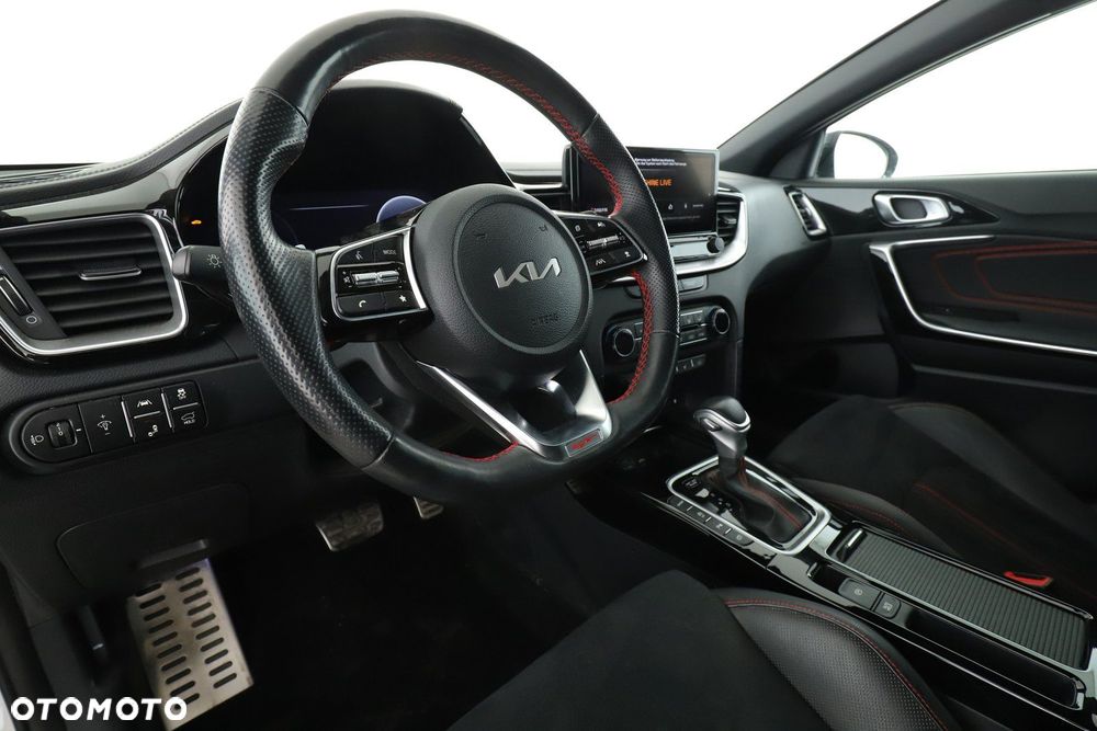 Kia ProCeed - 28