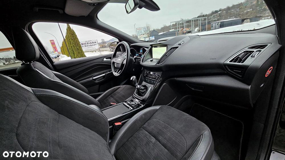 Ford Kuga 2.0 TDCi 4x4 ST-Line - 22