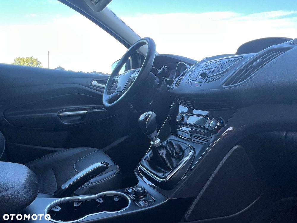 Ford Kuga 2.0 TDCi 4x4 Titanium - 11