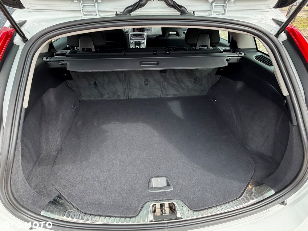 Volvo V60 D3 Drive-E Momentum - 31