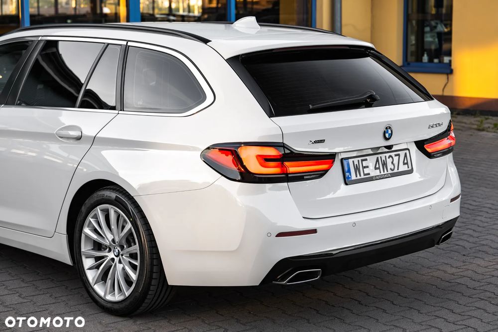 BMW Seria 5 520d xDrive Sport - 10