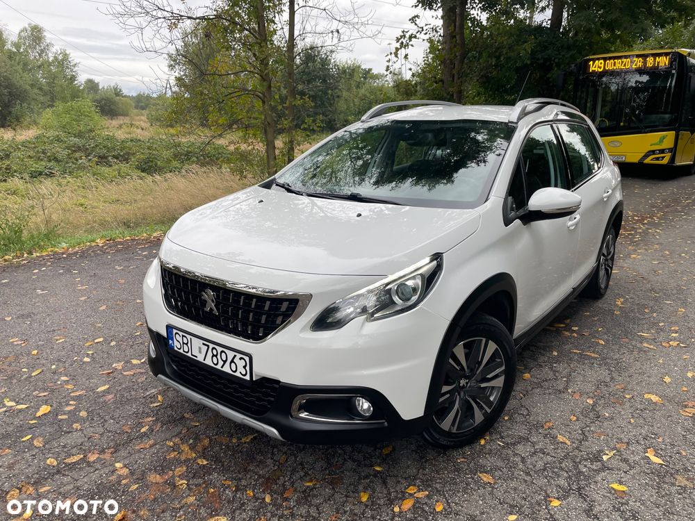 Peugeot 2008 1.2 Pure Tech Style - 1