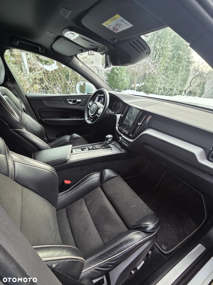 Volvo XC 60 D4 R-Design - 14