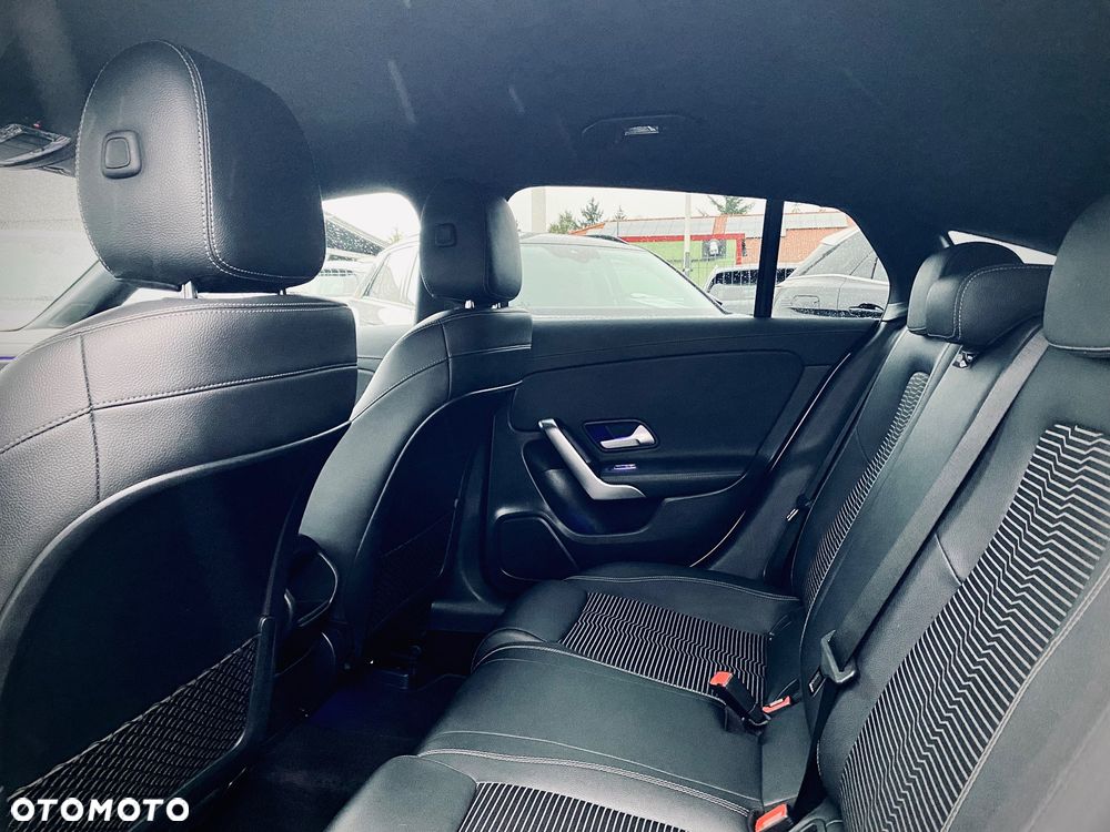 Mercedes-Benz CLA 250 4Matic Shooting Brake 7G-DCT - 30