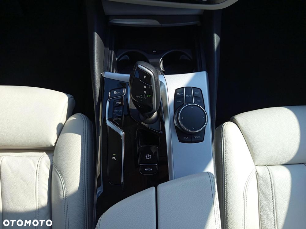 BMW Seria 5 - 18