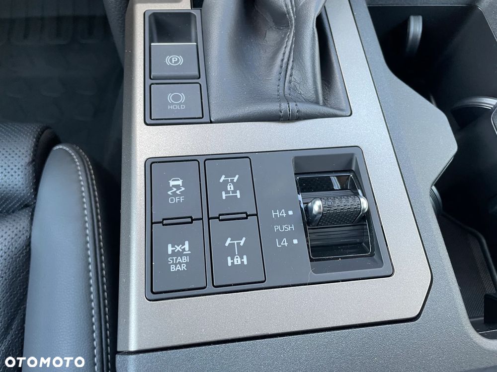 Toyota Land Cruiser LC 2.8 D-4D Executive - 28