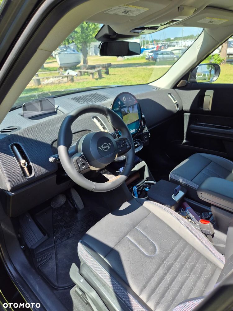 MINI Countryman S ALL4 Classic Trim - 9