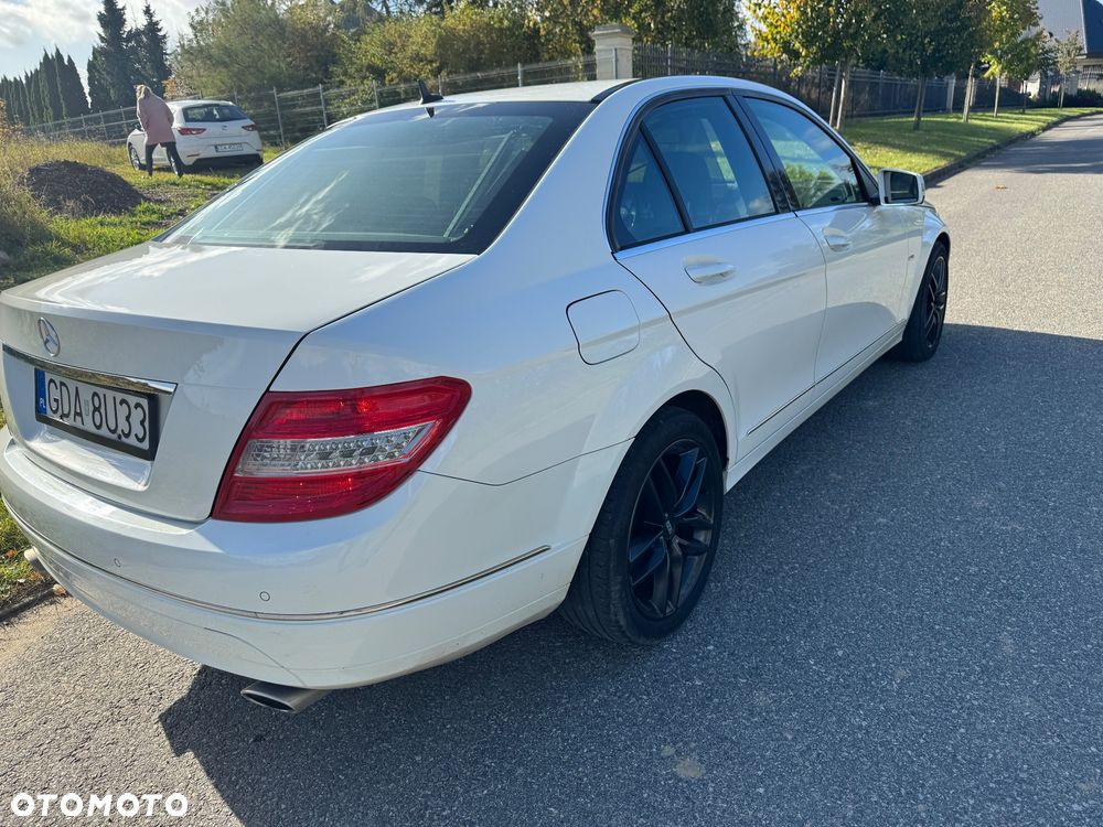 Mercedes-Benz Klasa C 320 CDI Avantgarde 4-Matic - 12