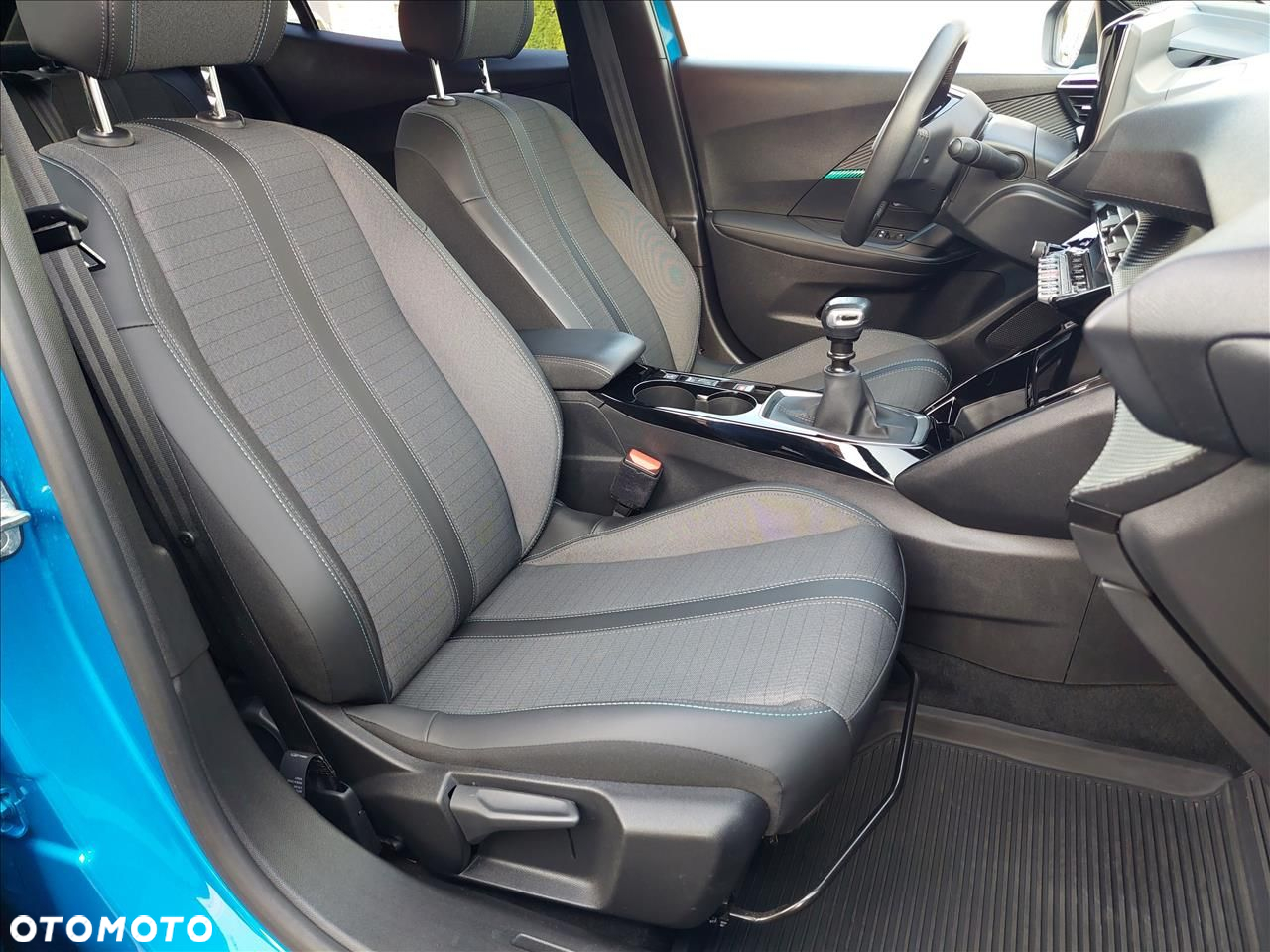Peugeot 2008 1.2 PureTech Allure Pack S&S - 8