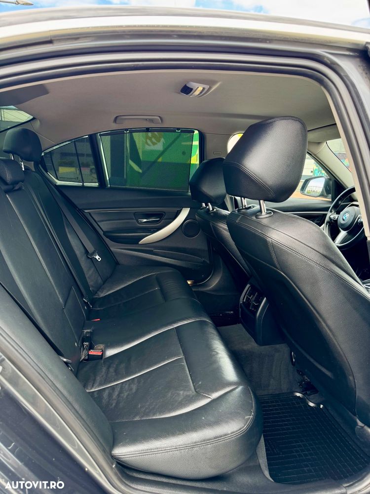 BMW Seria 3 320d EfficientDynamics Edition - 16