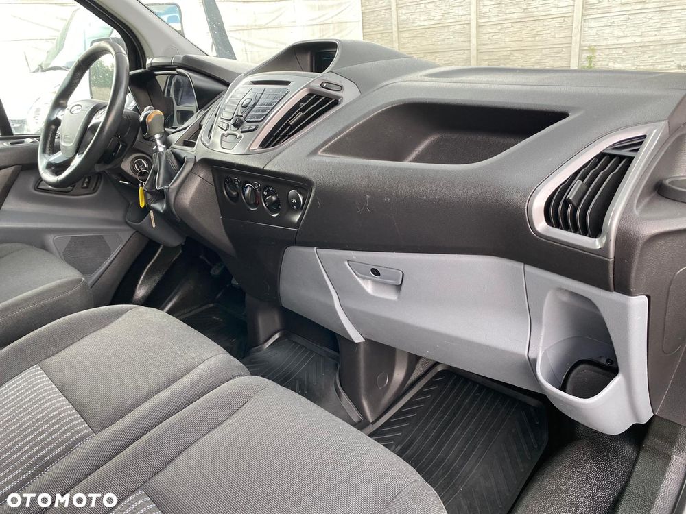 Ford TRANSIT CUSTOM - 15
