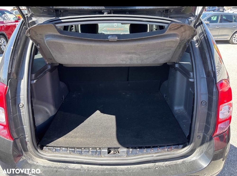 Dacia Duster dCi 110 FAP 4x4 Blackshadow - 13