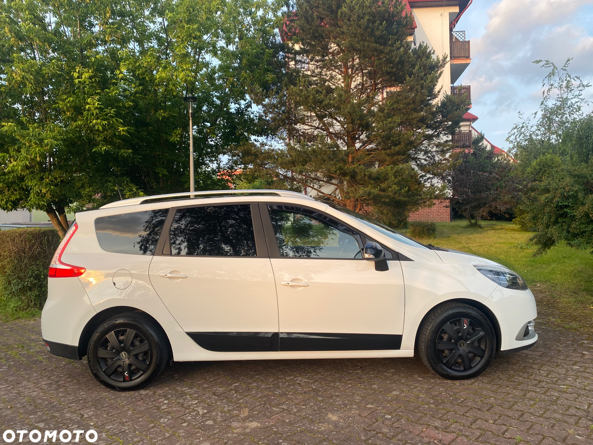 Renault Grand Scenic dCi 110 EDC LIMITED - 5