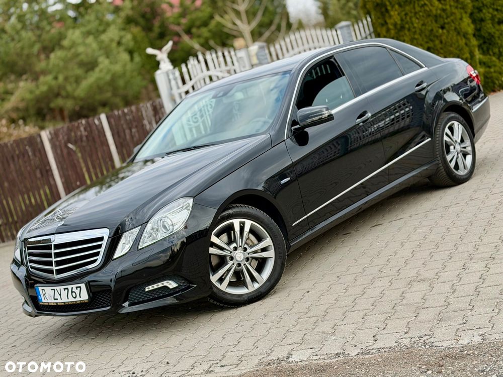 Mercedes-Benz Klasa E 250 CGI BlueEffICIENCY Avantgarde - 38