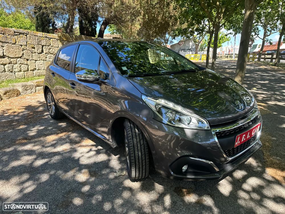 Peugeot 208 1.2 PureTech Signature - 15