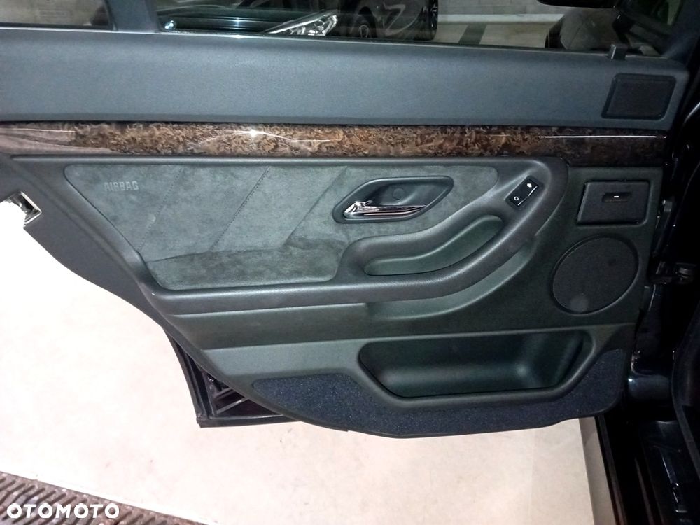 BMW Seria 7 735i L - 28