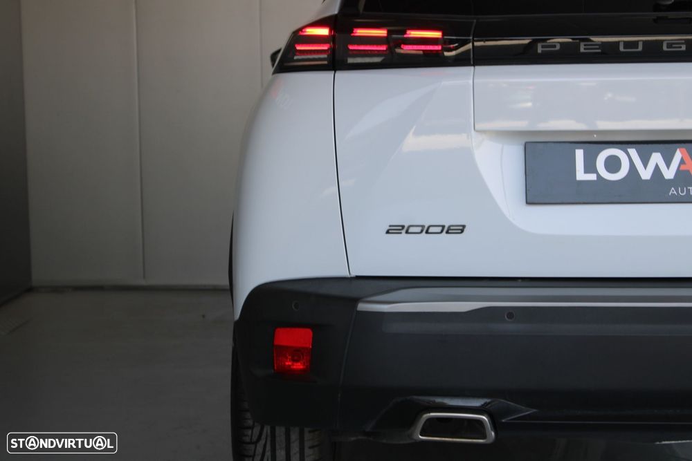 Peugeot 2008 1.2 PureTech Allure EAT8 - 24