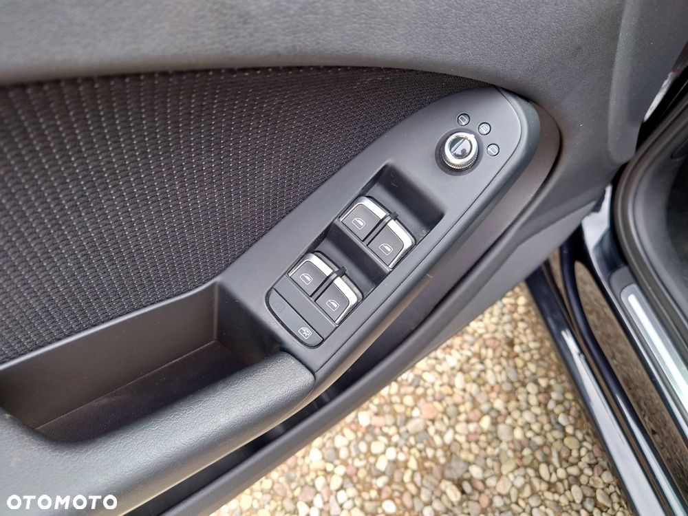 Audi A4 Avant 2.0 TDI - 23