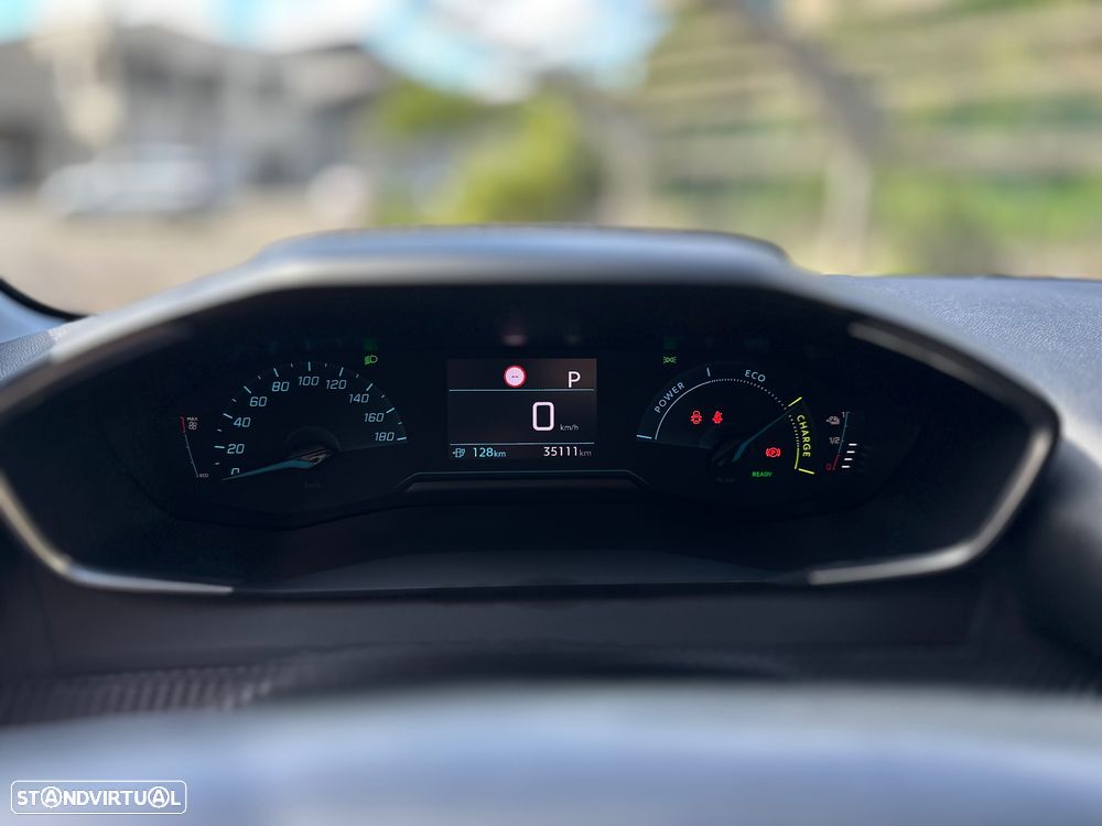 Peugeot e-208 - 10