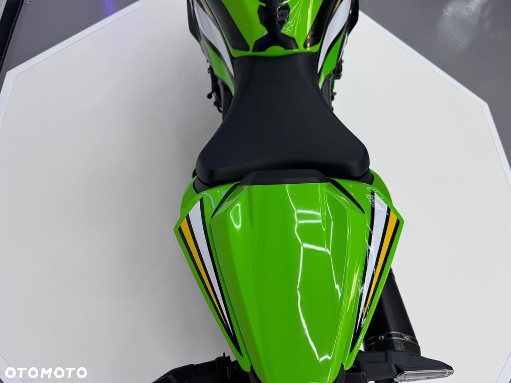 Kawasaki ZX - 21