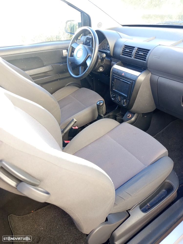 VW Fox 1.2 T.Liso - 5