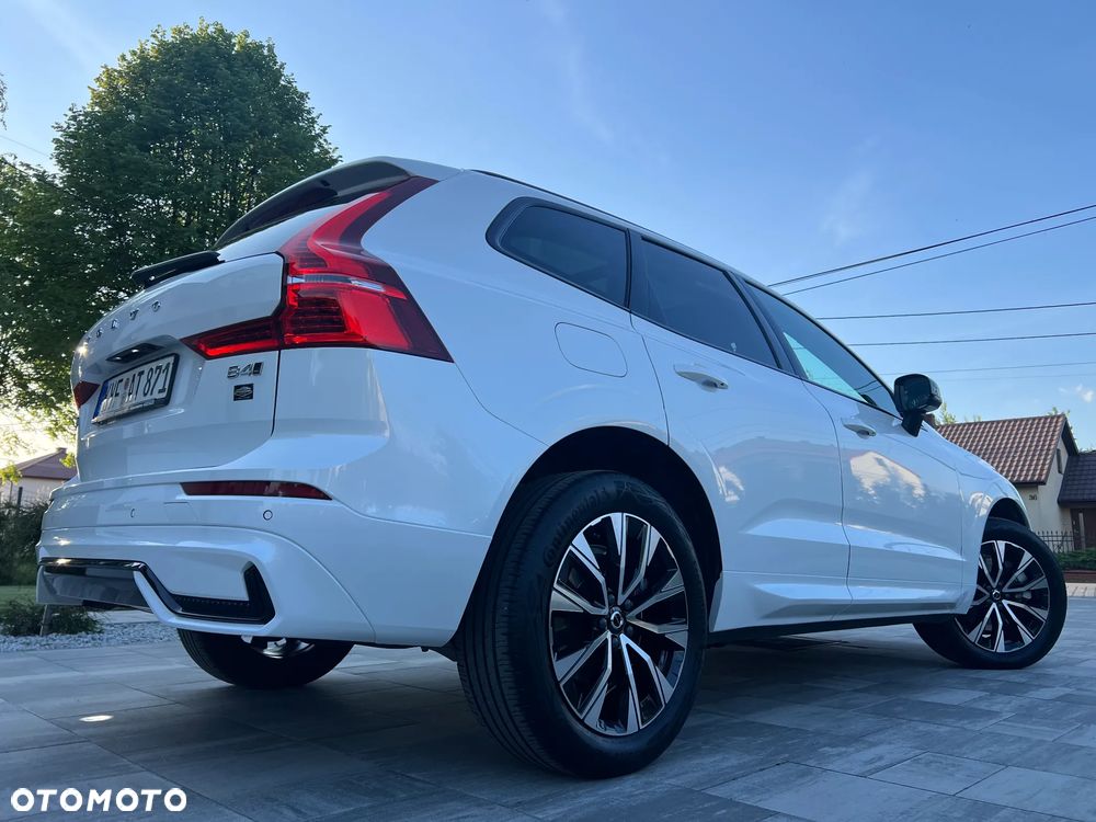 Volvo XC 60 B4 D AWD Plus Dark - 14