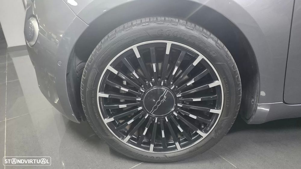 Fiat 500e 42kWh ICON — fotografia 45