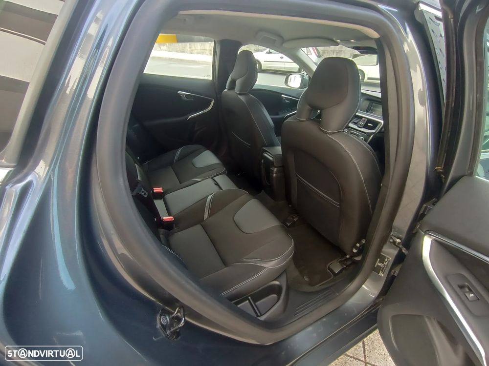 Volvo V40 1.6 D2 Eco Momentum - 21