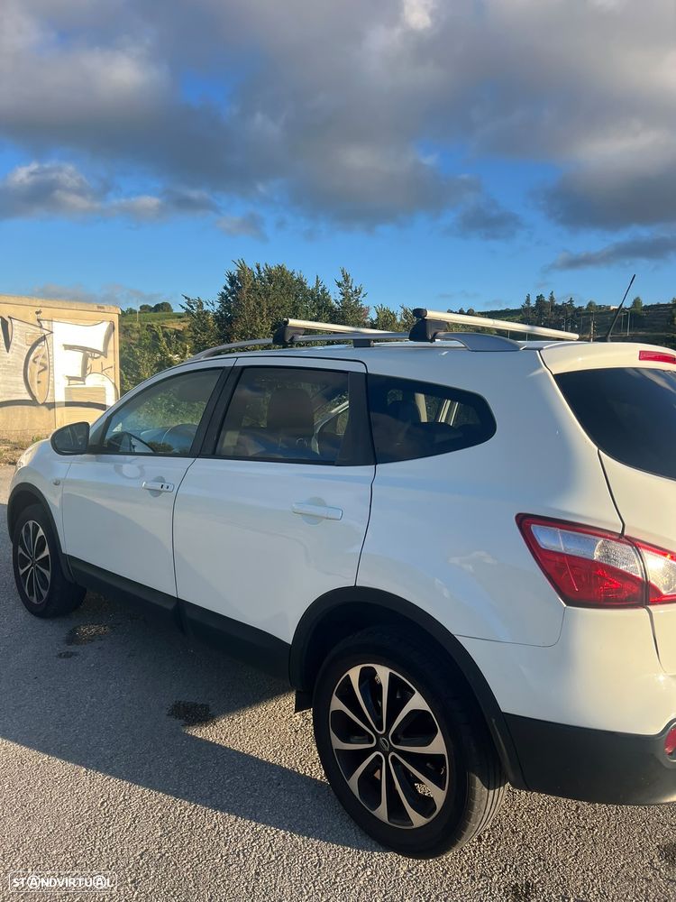 Nissan Qashqai - 2