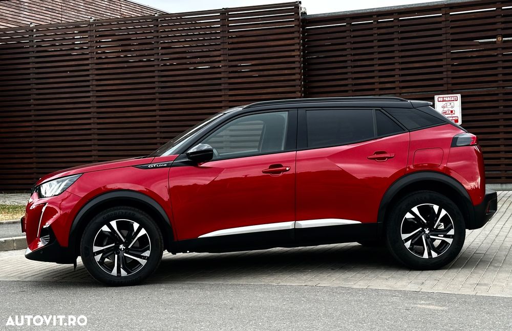 Peugeot 2008 PureTech 130 EAT8 GT Exclusive - 4
