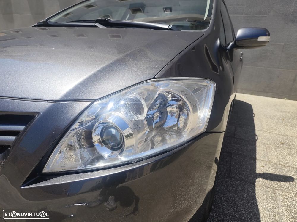 Toyota Auris - 10