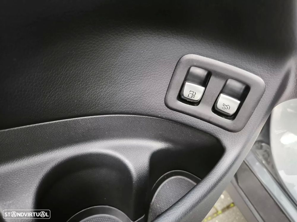 Mercedes-Benz GLC 300 e 4Matic - 35