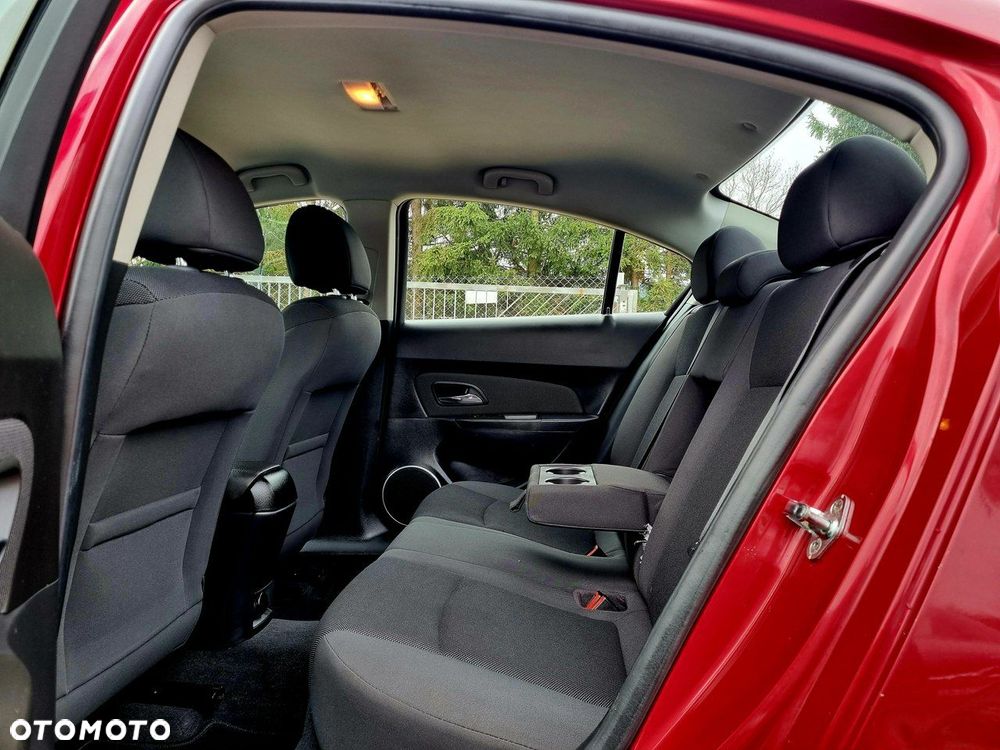 Chevrolet Cruze 1.8 LS - 10