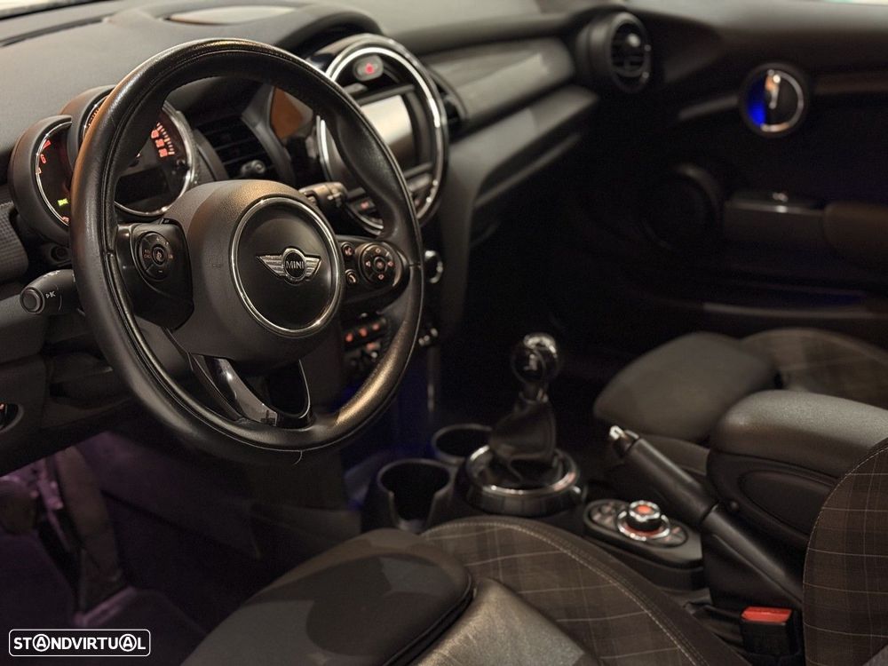 MINI 3 Portas Cooper D - 5