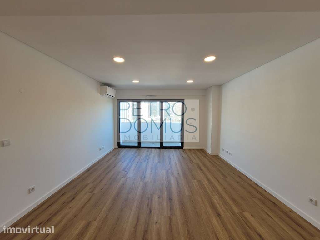 APARTAMENTO T2 NOVO PARA ARRENDAMENTO SETE RIOS, CAMPOLIDE - Grande imagem: 2/23