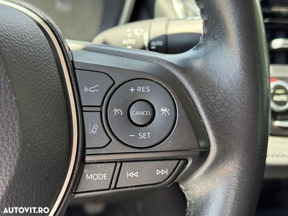 Toyota Corolla 1.8 HSD Business - 13