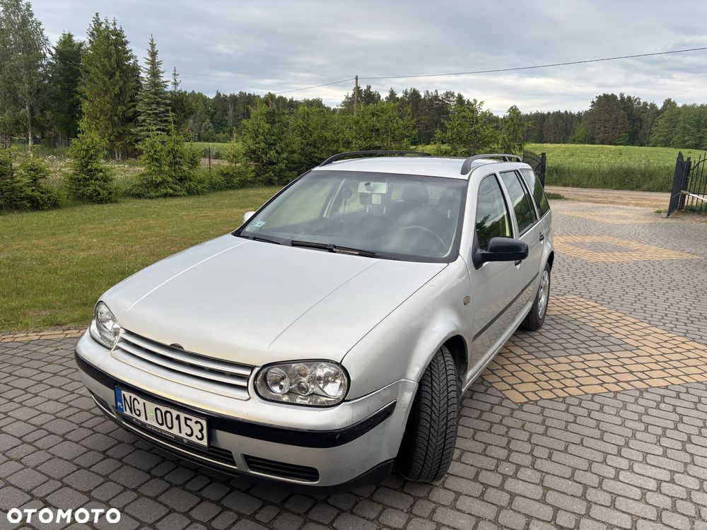 Volkswagen Golf - 1