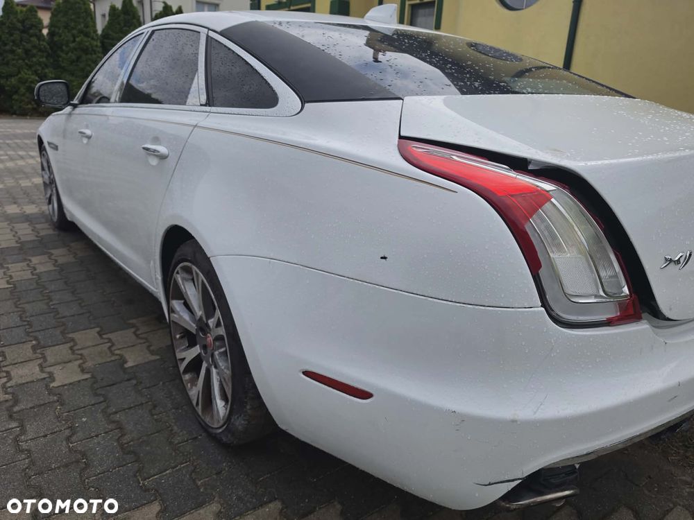 Jaguar XJ 3.0 T LWB Premium Luxury - 3