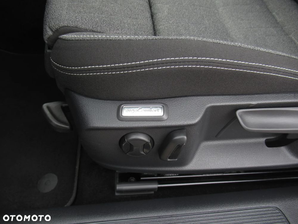 Volkswagen Passat 2.0 TDI EVO Business - 7