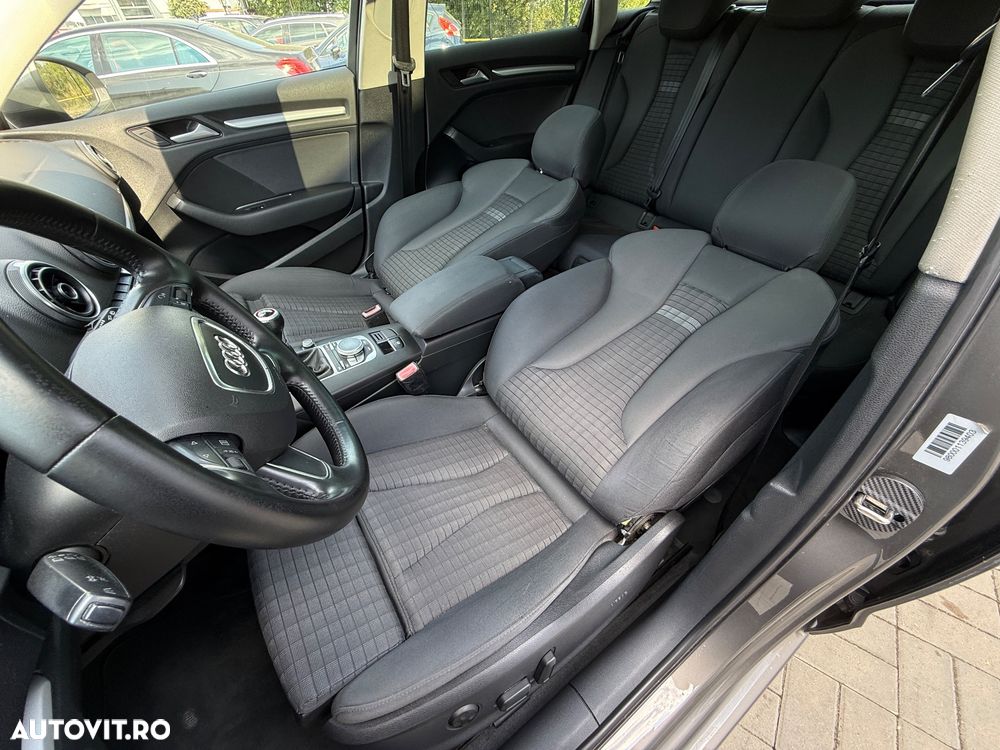 Audi A3 2.0 TDI (clean diesel) S line Sportpaket - 25