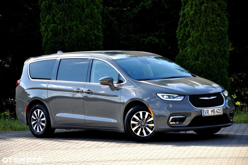 Chrysler Pacifica - 8