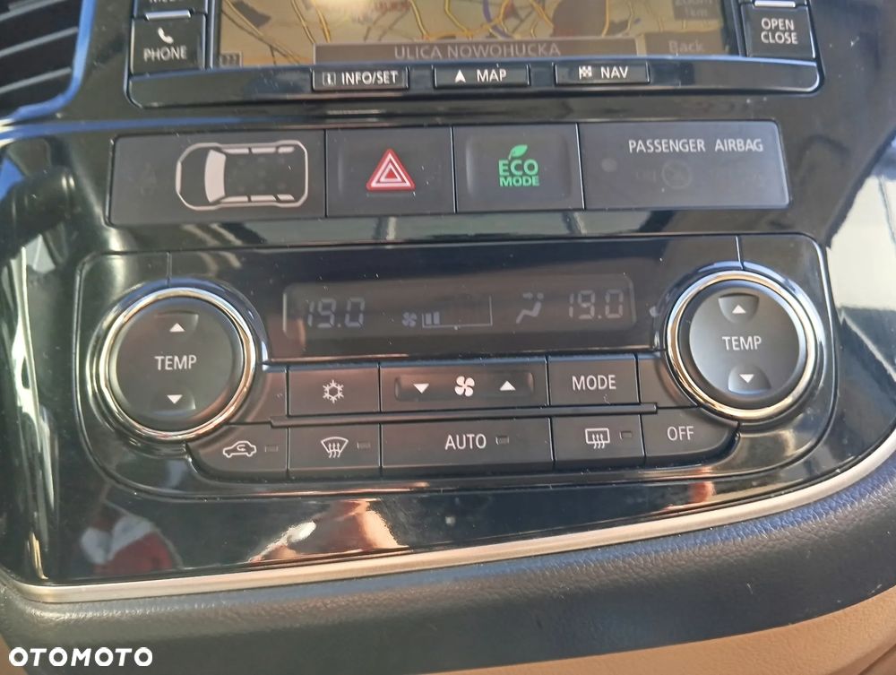 Mitsubishi Outlander 2.0 Intense + Navi 4WD CVT - 15