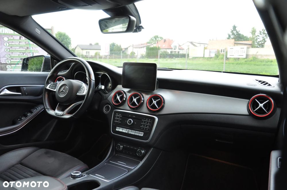 Mercedes-Benz CLA 200 (CDI) d 7G-DCT AMG Line - 11