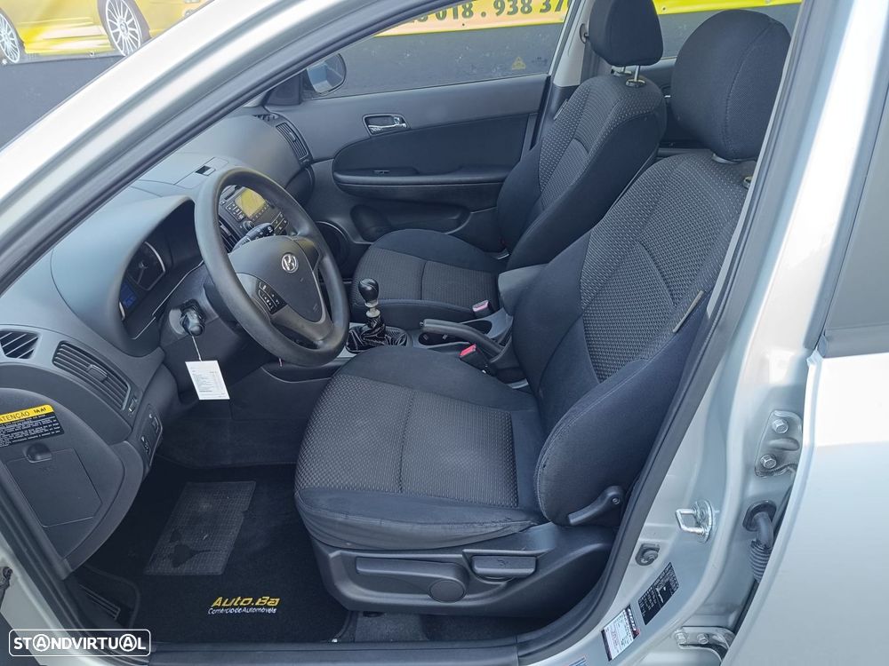 Hyundai i30 1.6 CRDI Classic - 5