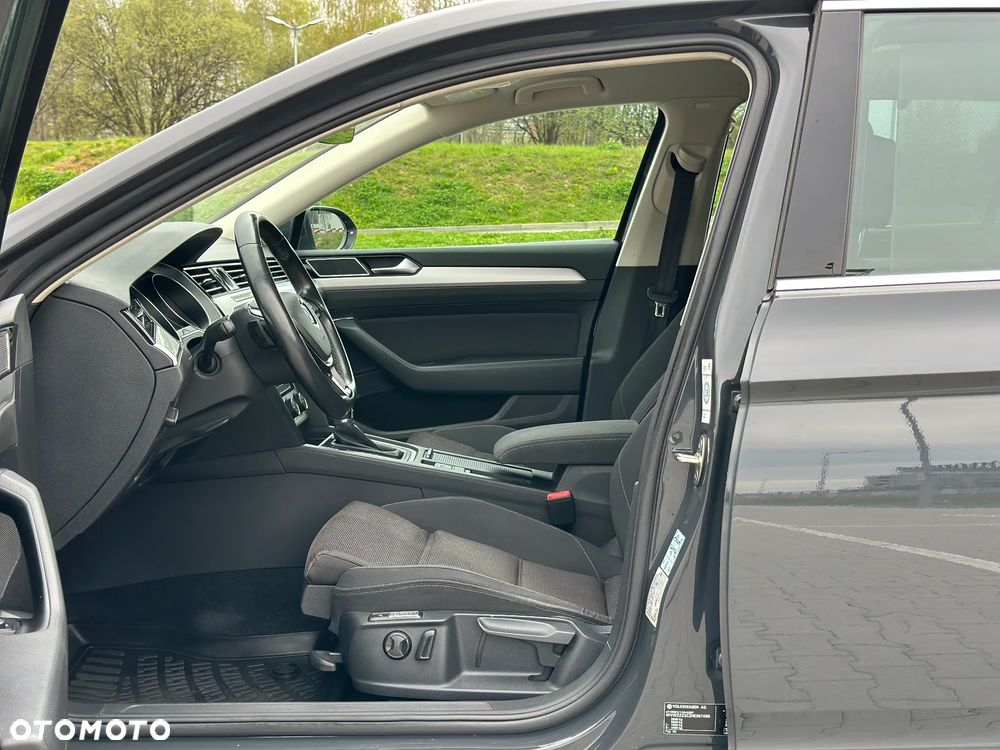 Volkswagen Passat 1.6 TDI (BlueMotion Technology) DSG Comfortline - 17