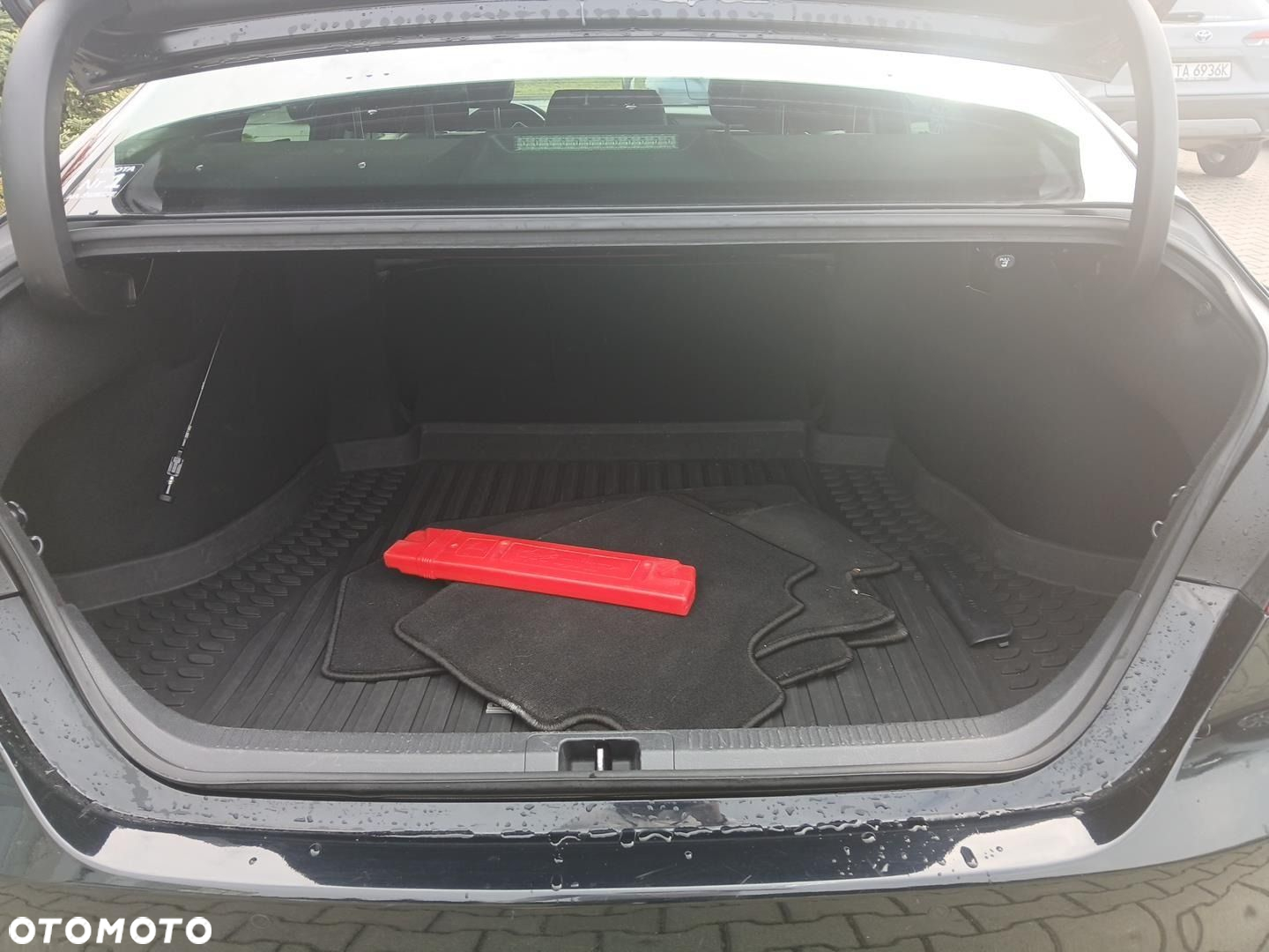 Toyota Camry 2.5 Hybrid Executive CVT - 13