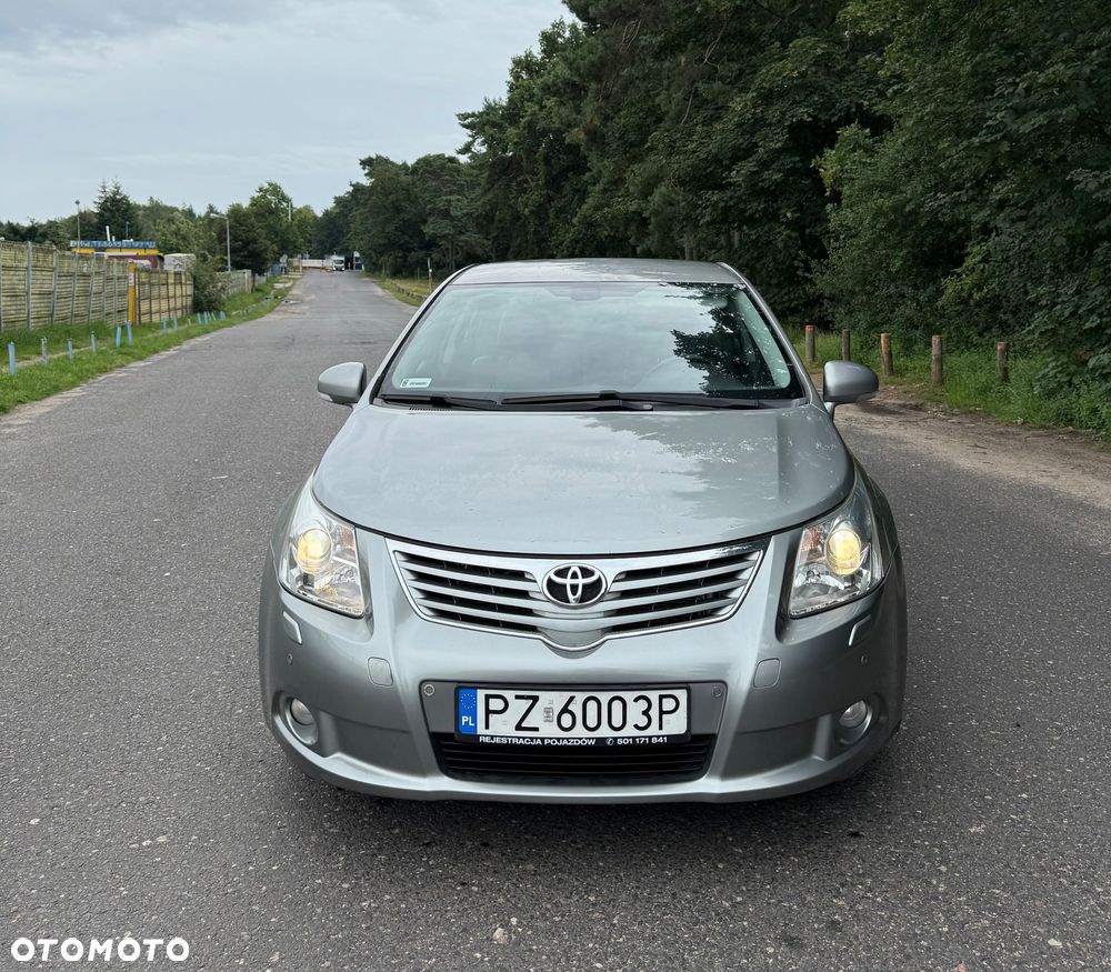Toyota Avensis - 4