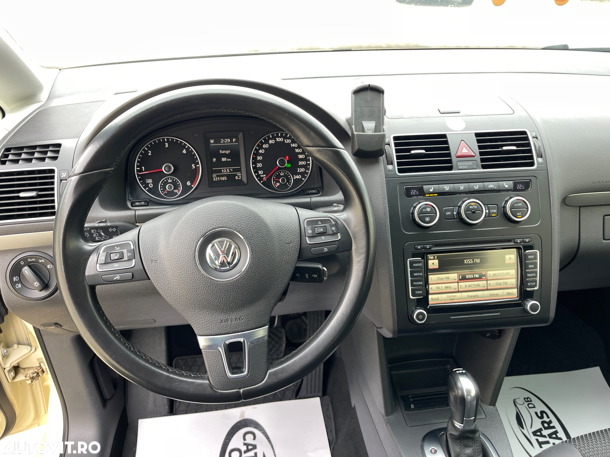 Volkswagen Touran 2.0 TDI DSG Comfortline - 37